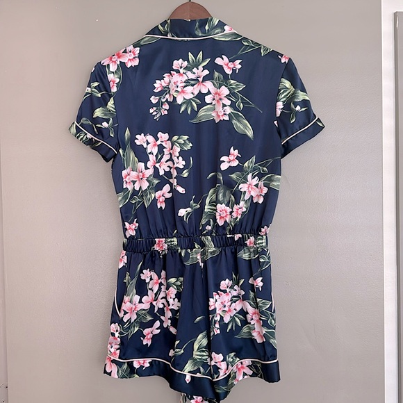 NWOT VICTORIA’S SECRET SILK EFFECT ROMPER, S - Picture 2 of 3